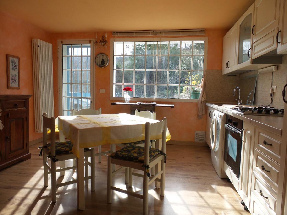 La Paloma Casa Vacanze Lucinasco ภายนอก รูปภาพ